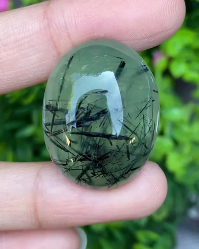 ไหมดำ พรีไนท์ Prehnite with Black tourmaline