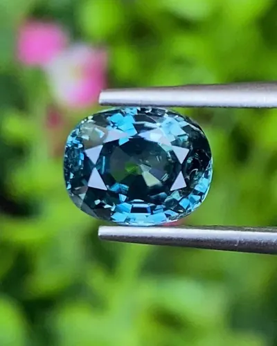 เพทาย Natural Zircon