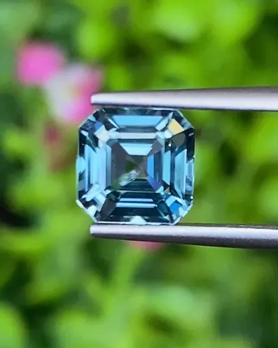 เพทาย Natural Zircon