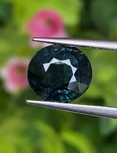 พลอย เขียวส่อง Green sapphire