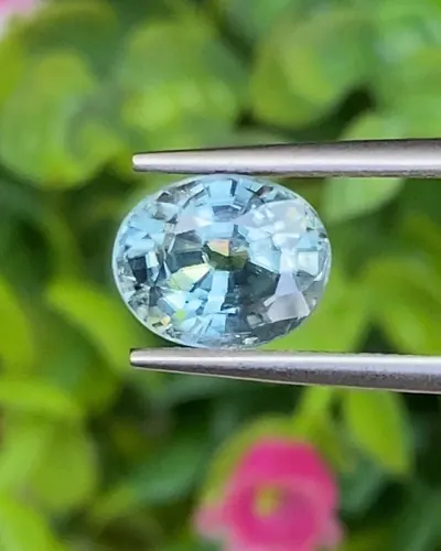 เพทาย Natural Zircon