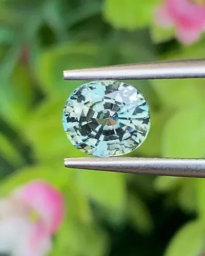 เพทาย Natural Zircon