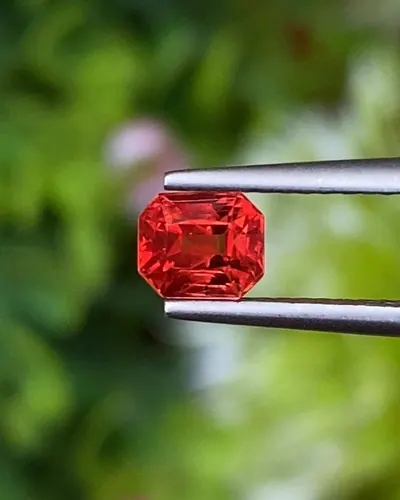 ออเรนจ์ แซฟไฟร์ Orange Sapphire