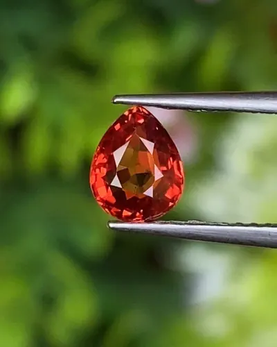 ออเรนจ์ แซฟไฟร์ Orange Sapphire