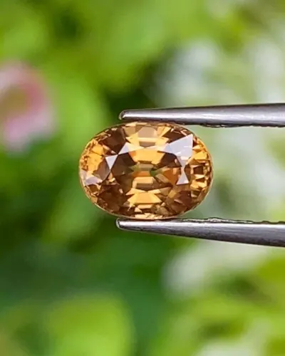 เพทาย Natural Zircon