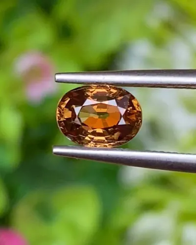 เพทาย Natural Zircon