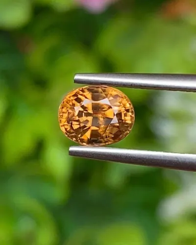 เพทาย Natural Zircon
