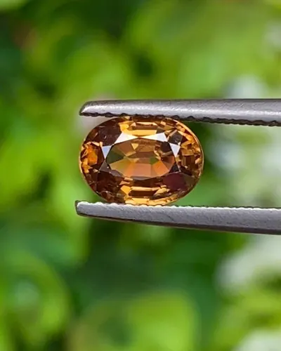 เพทาย Natural Zircon