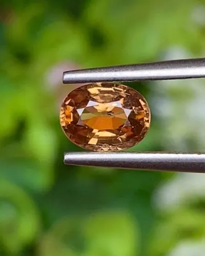 เพทาย Natural Zircon