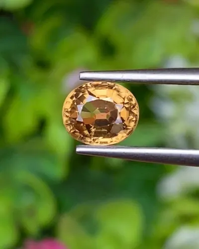 เพทาย Natural Zircon
