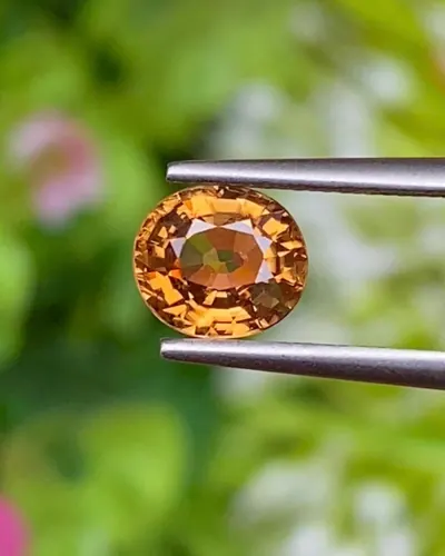 เพทาย Natural Zircon