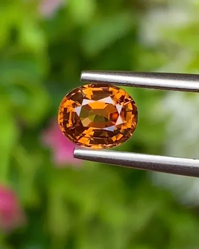 เพทาย Natural Zircon