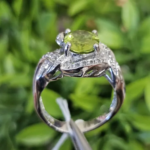 เพอริดอต Peridot