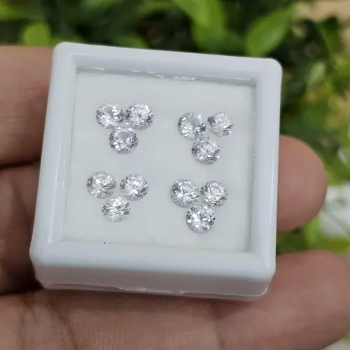 ไวท์ แซฟไฟร์ White / Colorless Sapphire