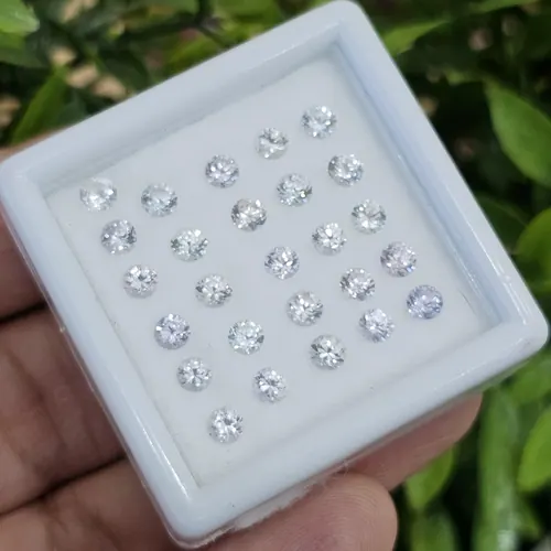 ไวท์ แซฟไฟร์ White Sapphire