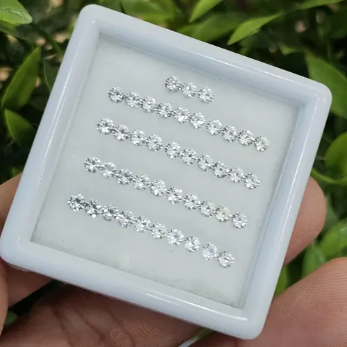 ไวท์ แซฟไฟร์ White Sapphire