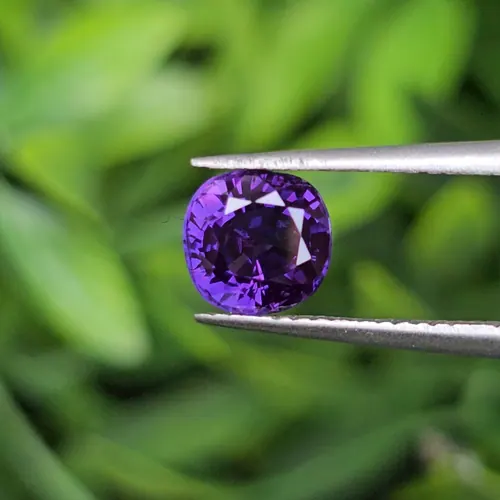 พลอย ม่วง Purple sapphire