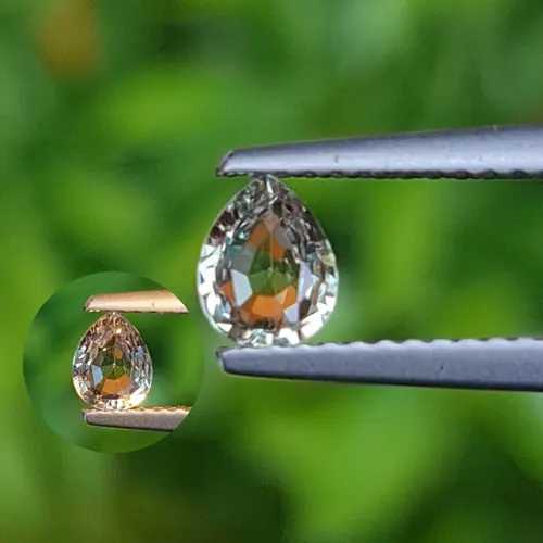 พลอยอเล็กซานไดร์ (Natural Alexandrite Chrysoberyl)