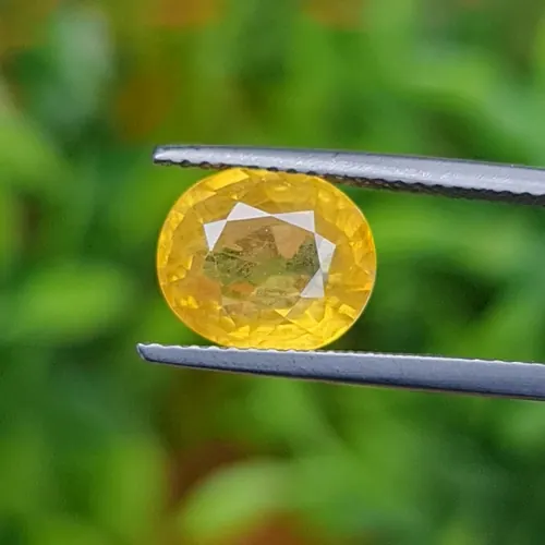 บุษราคัม (Yellow Sapphire)