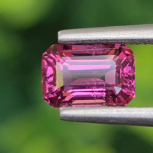 อุมบาไลต์ การ์เน็ต Umbalite Garnet