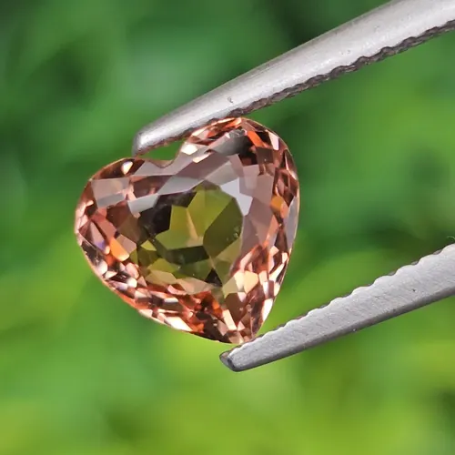 ทัวร์มาลีน Natural Tourmaline