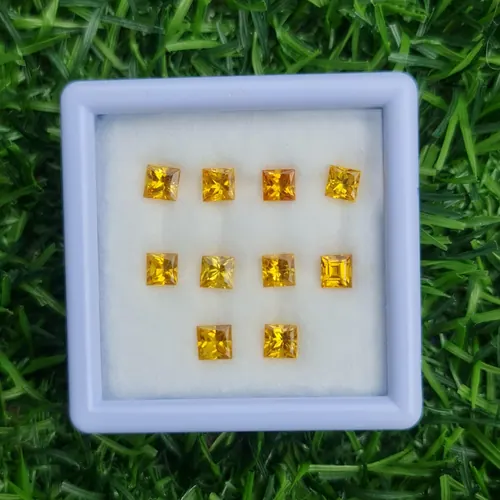 บุษราคัม Yellow Sapphire