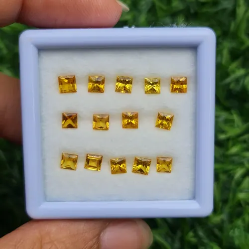 บุษราคัม Yellow Sapphire