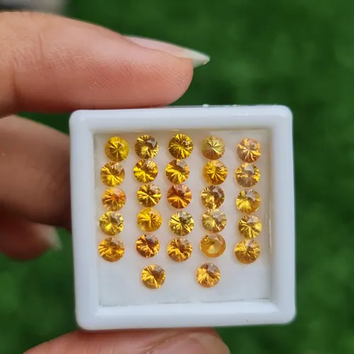 บุษราคัม Yellow Sapphire