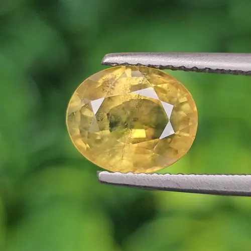 บุษราคัม (Yellow Sapphire)