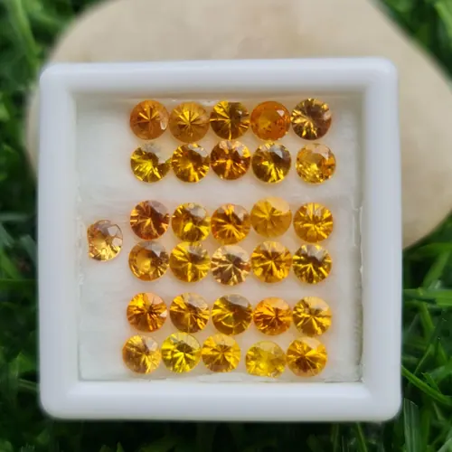 บุษราคัม Yellow Sapphire