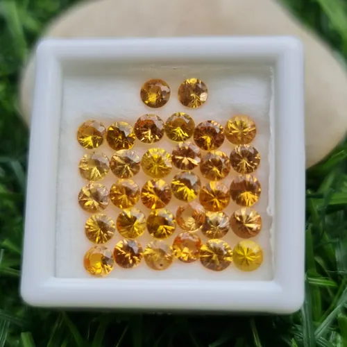 บุษราคัม Yellow Sapphire