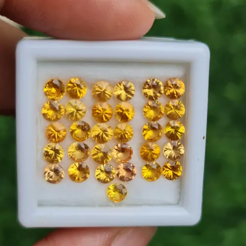 บุษราคัม Yellow Sapphire