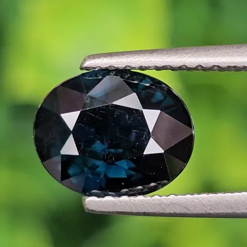 แซปไฟร์สีน้ำเงินอมเขียว Teal Sapphire