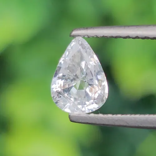 ไวท์ แซฟไฟร์ White / Colorless Sapphire