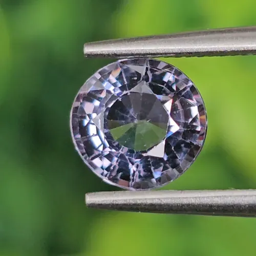 สปิเนล Natural Spinel