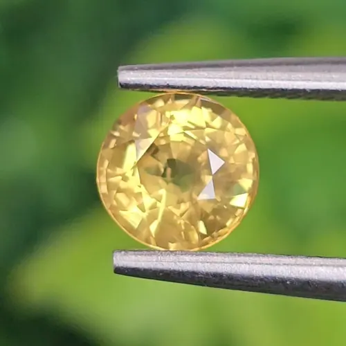 บุษราคัม (Yellow Sapphire)