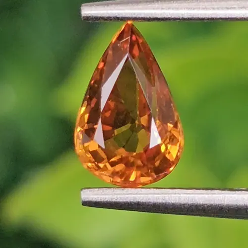 บุษราคัม Natural Yellow Sapphire