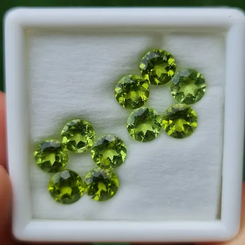 เพอริดอต Natural Peridot