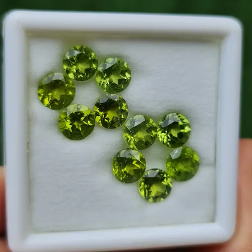 เพอริดอต Natural Peridot