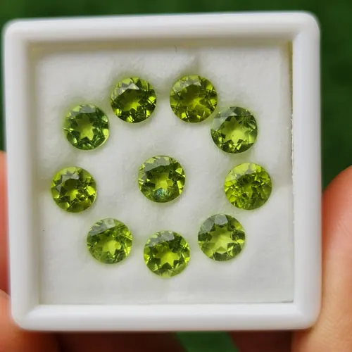เพอริดอต Natural Peridot