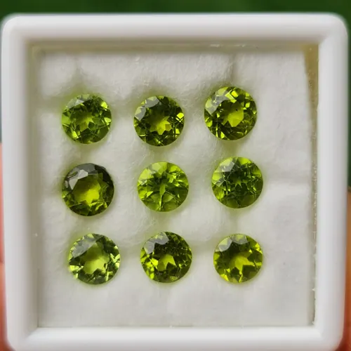 เพอริดอต Natural Peridot