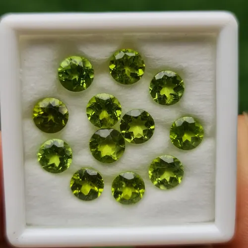 เพอริดอต Natural Peridot