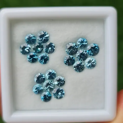 เพทาย Natural Zircon