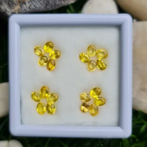 บุษราคัม Yellow Sapphire