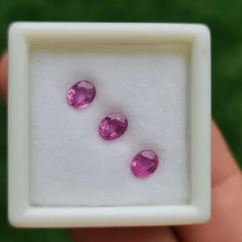 พลอย ชมพู พิ้ง แซฟไฟร์ Pink Sapphire