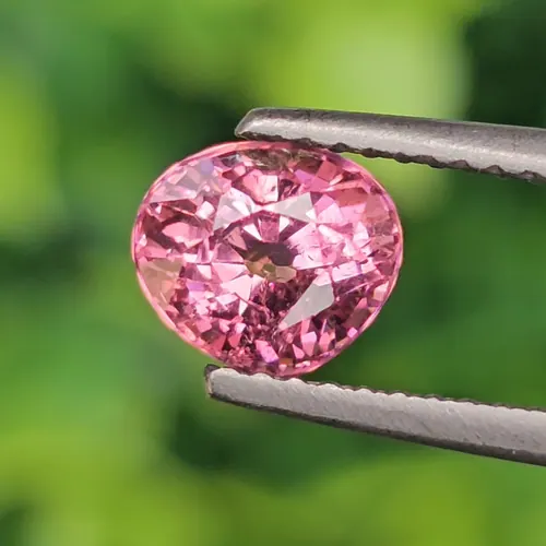 ทัวร์มาลีน Natural Tourmaline