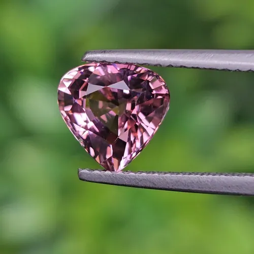ทัวร์มาลีน Natural Tourmaline