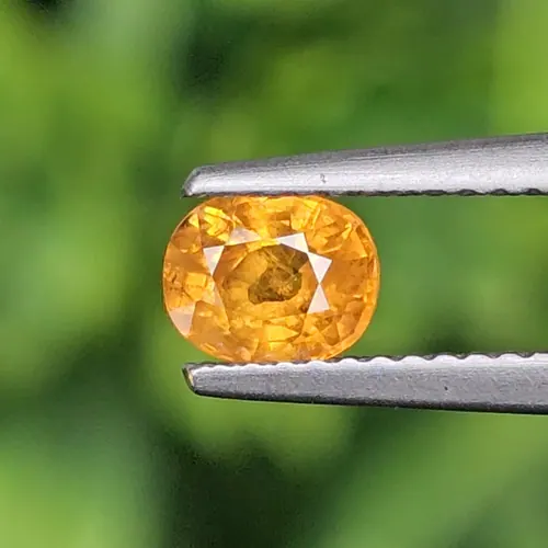 บุษราคัม Natural Yellow Sapphire