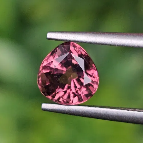 ทัวร์มาลีน Natural Tourmaline