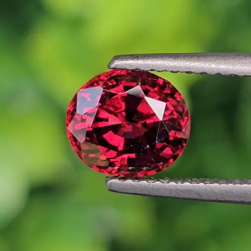 โรโดไลต์ กาเน็ท Natural Rhodolite Garnet